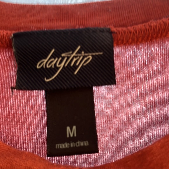 Daytrip top, cranberry, M, crocheted cut out neckline, cotton/rayon/spandex - Picture 3 of 3